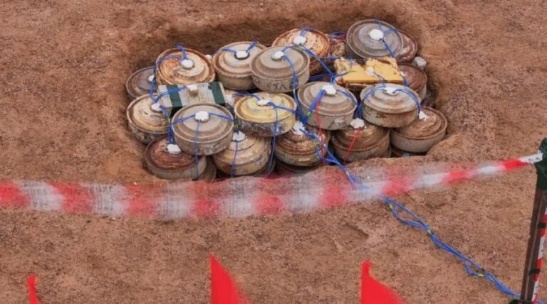 بمجموع-557-ألف-لغم.-“مسام”-يواصل-معركته-ضد-“الموت-الخفي”-في-اليمن