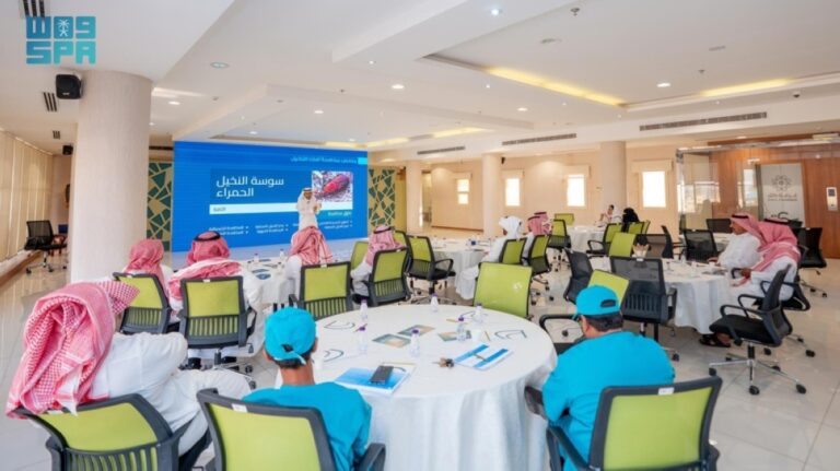 غرفة-حائل-تنظم-ورشة-عمل-
حول-التعامل-الآمن-مع-مبيدات-النخيل-والتمور