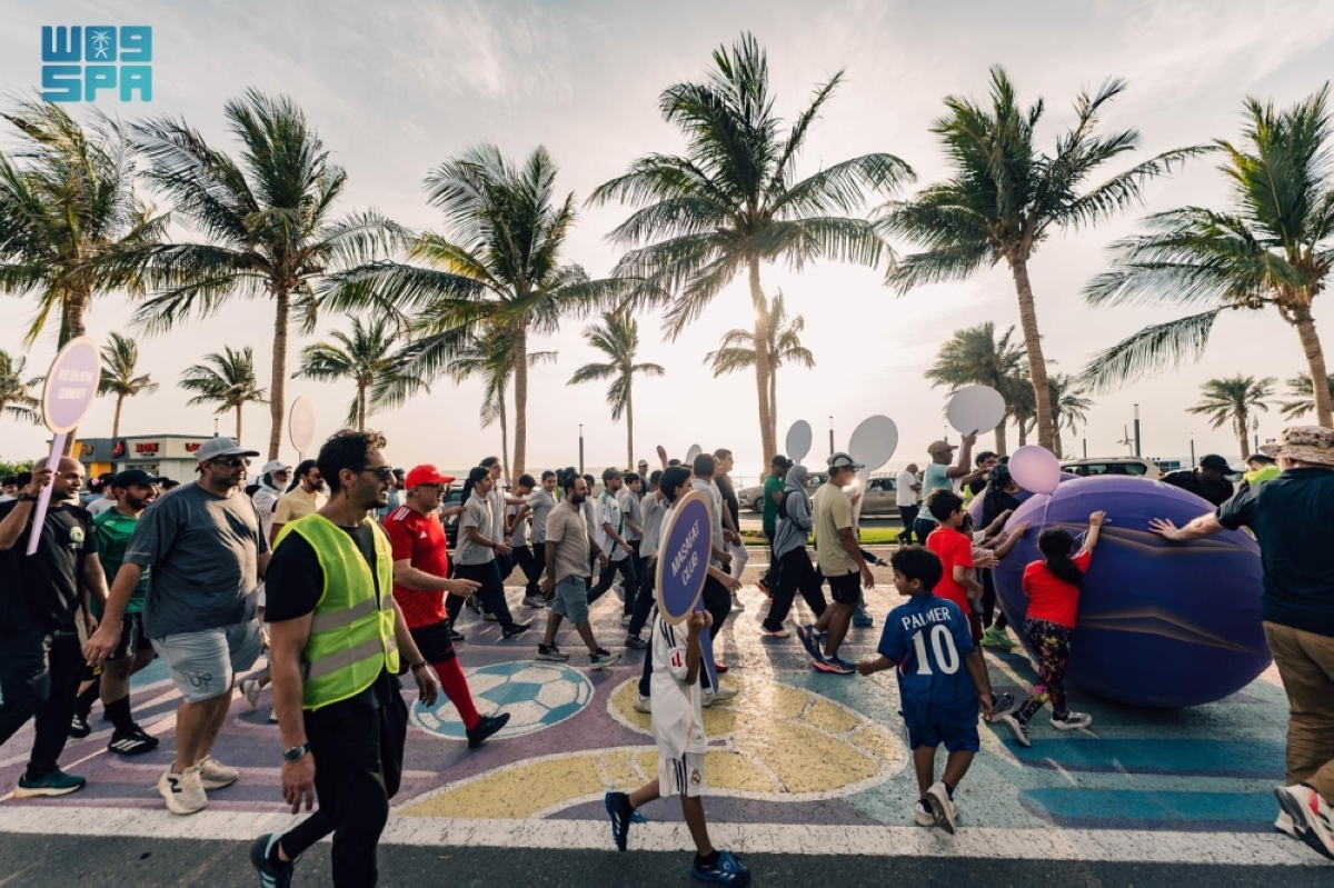 «سباق-الكرة-العملاقة».-
فعالية-مجتمعية-على-كورنيش-محافظة-جدة