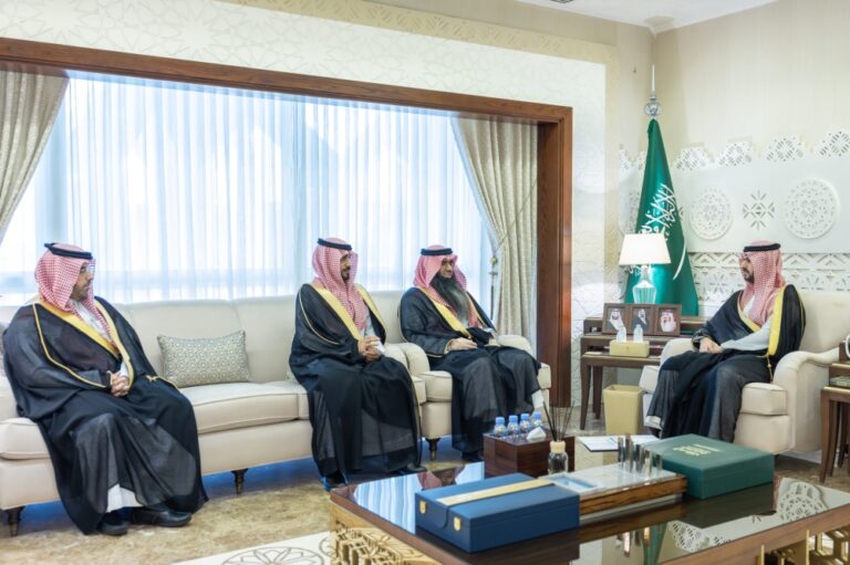 نائب-أمير-الشرقية-يطّلع-على-جهود-البريد-السعودي-بالمنطقة