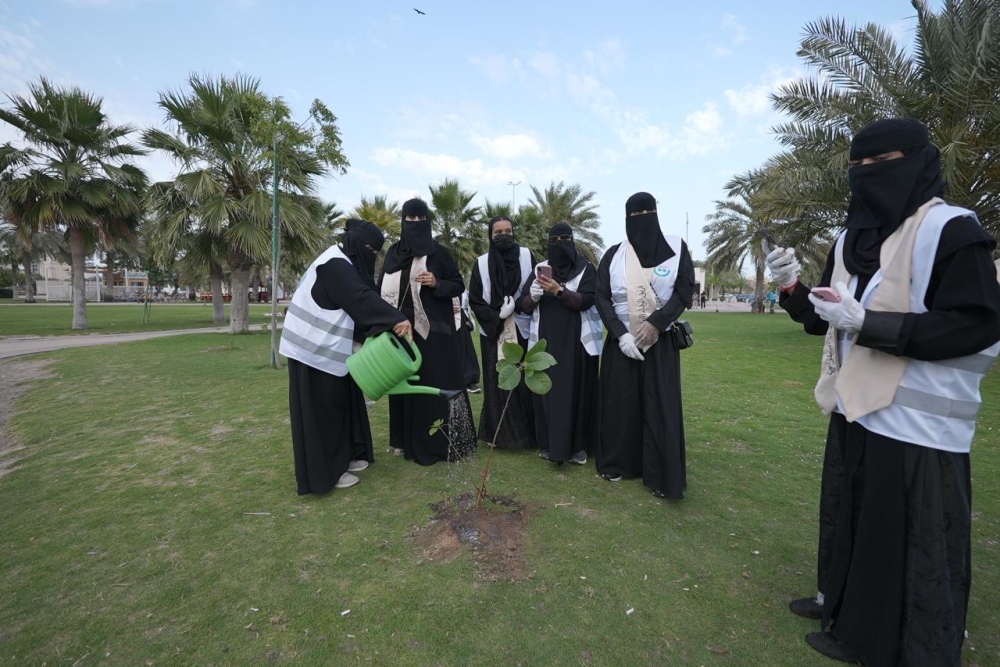 200-متطوع-و16-جهة.-انطلاق-مبادرة-التشجير-بالواجهة-البحرية-بالدمام