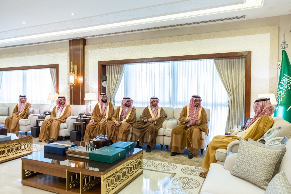 نائب-أمير-الشرقية-يدشّن-المرحلة-الثانية-من-مبادرة-صيانة-30-مسجدًا-بمحافظة-بقيق