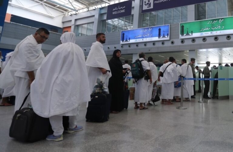 “كبار-العلماء”:-لا-يجوز-الحج-بدون-تصريح