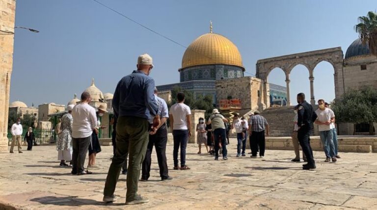 عشرات-المستعمرين-يقتحمون-المسجد-الأقصى-اليوم-بجولات-استفزازية