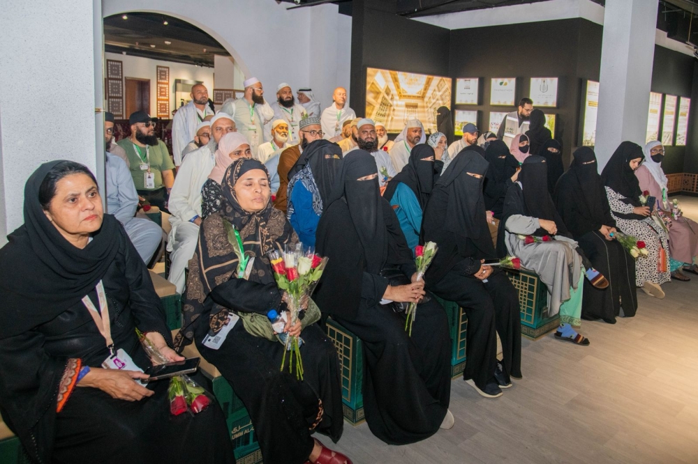 صور|-الواجهة-الثقافية-بجامعة-أم-القرى-تستقبل-حجاج-باكستان-في-زيارة-ترحيبية