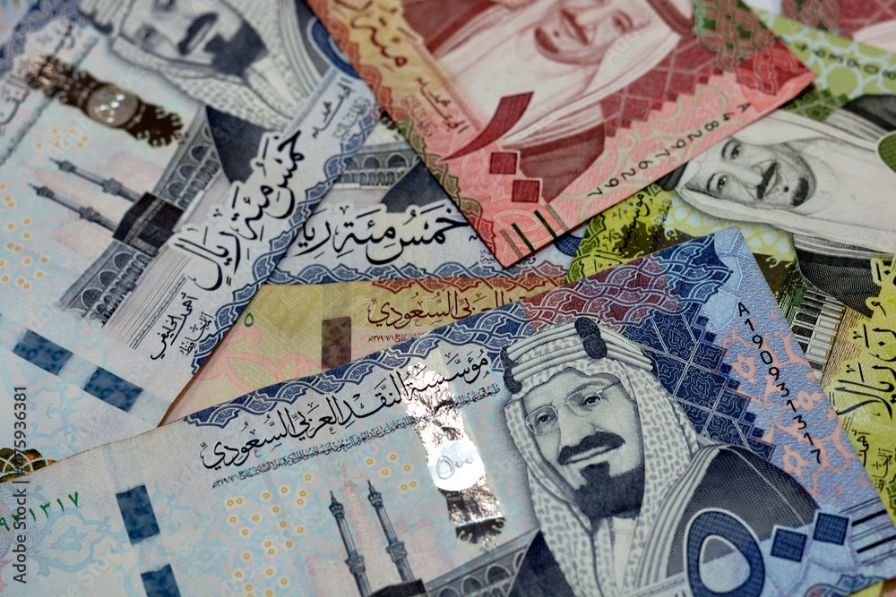 سعر-الريال-مقابل-الجنيه-اليوم-الأحد.-تباين-في-البنوك-المصرية