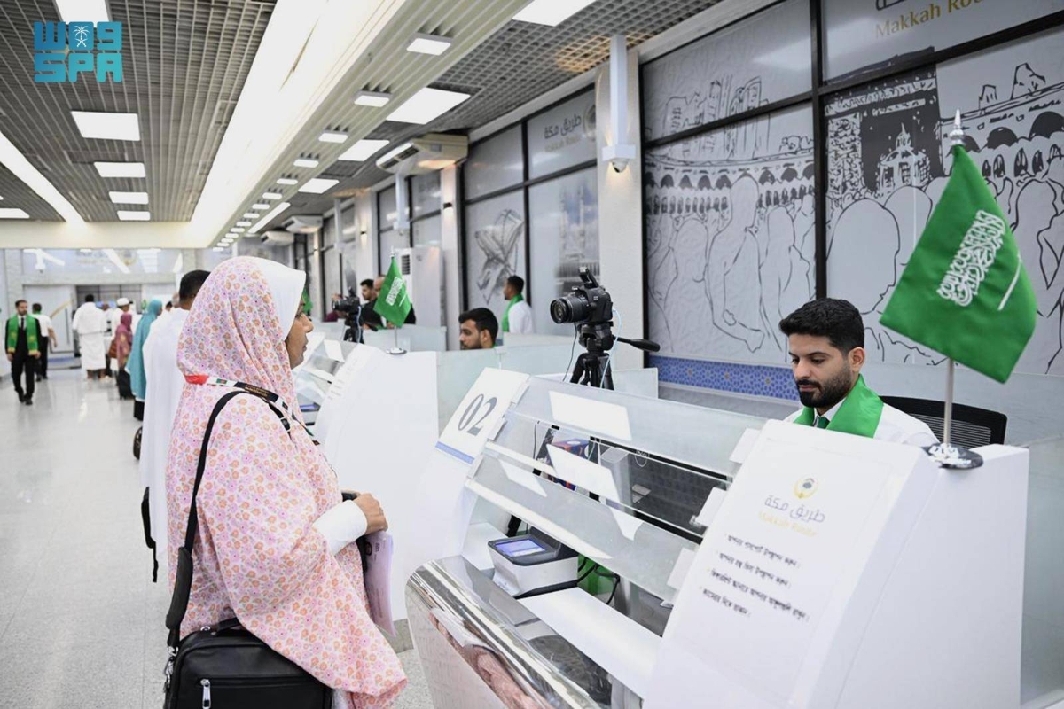 فريق-عمل-مبادرة-«طريق-مكة»-في-بنجلاديش-يعكف-على-خدمة-ضيوف-الرحمن