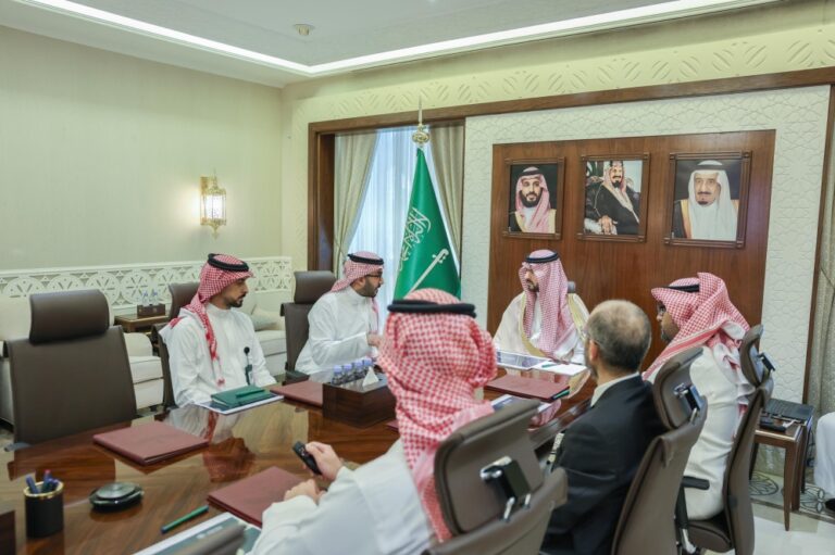 نائب-أمير-الشرقية-يطّلع-على-مشاريع-مجموعة-روشن-بالمنطقة