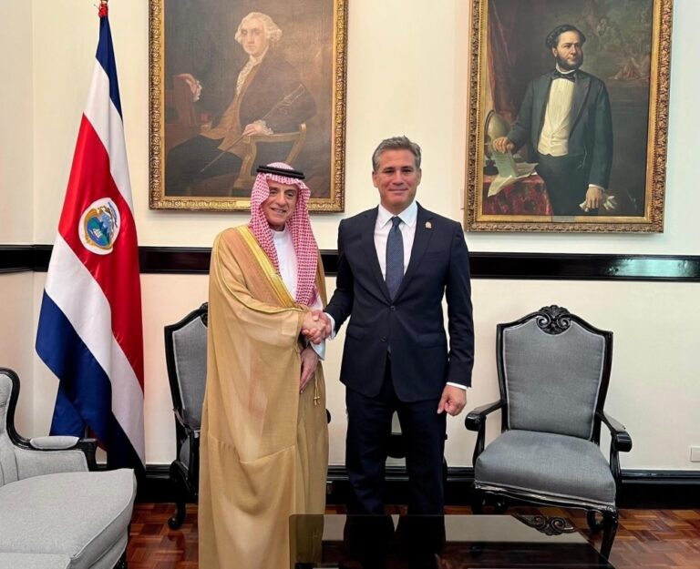 “الجبير”-يبحث-فرص-تعزيز-التعاون-مع-وزير-خارجية-كوستاريكا