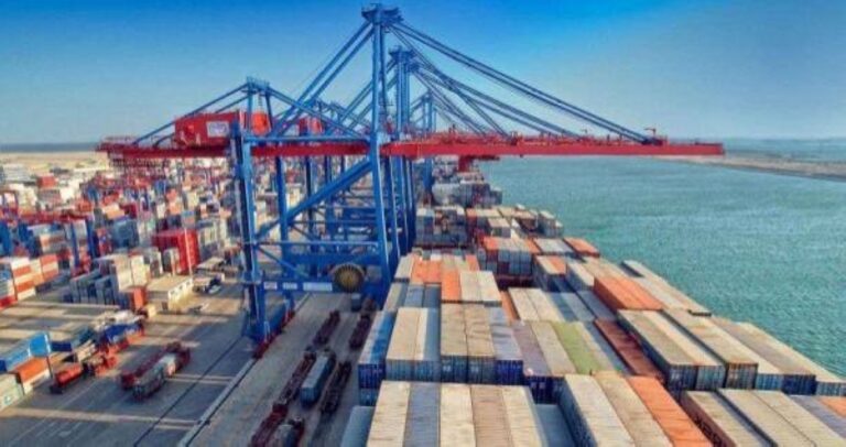 تنظيم-جديد-للرسوم.-8-موانئ-تعلن-تواريخ-احتساب-وتحصيل-أجور-الأرضيات