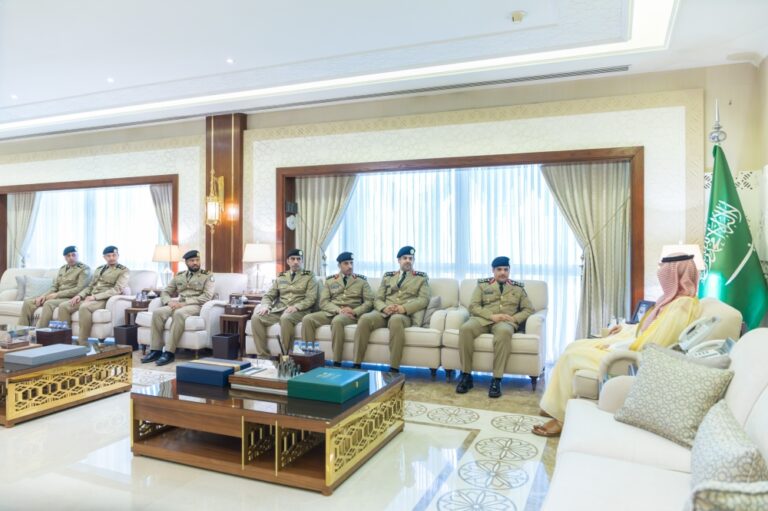 نائب-أمير-الشرقية-يستقبل-قائد-قوة-أمن-المنشآت-ويطّلع-على-جهودهم