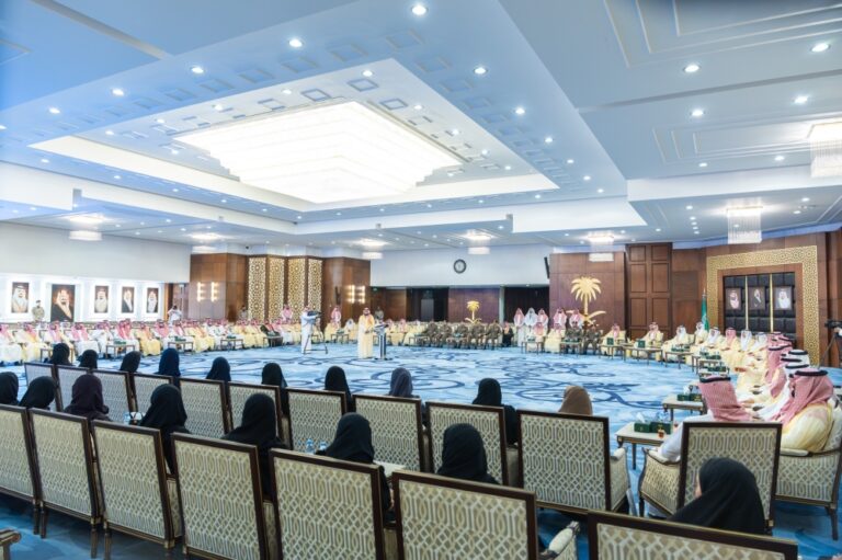 أمير-الشرقية-يكرم-الشركاء-والداعمين-لموسم-الخبر-2025