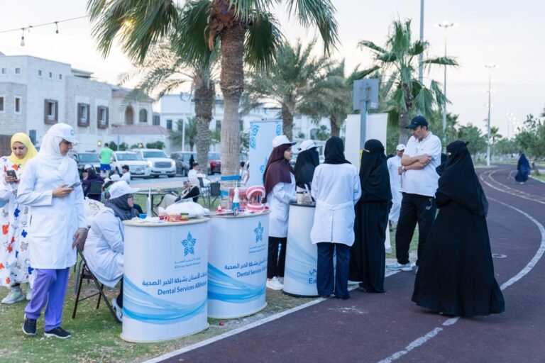 صور|-مسيرة-مشي-بالظهران-تجمع-العائلات-والطلاب-لتعزيز-الصحة-ومكافحة-الأمراض