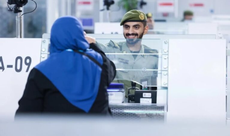صور.-جوازات-جدة-تستقبل-أولى-رحلات-الحجاج-من-مقدونيا-وتسهل-إجراءاتهم