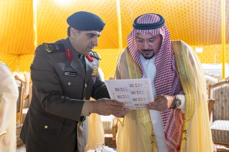 أمير-القصيم-يطمئن-على-جاهزية-خدمات-مدينة-حجاج-البر-في-بريدة