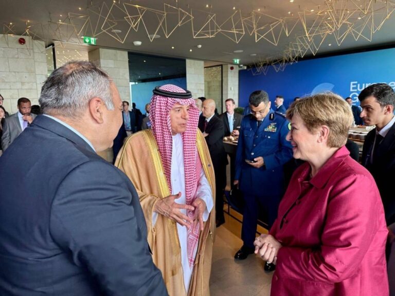 نيابة-عن-ولي-العهد.-الجبير-يشارك-في-القمة-الأوروبية-الخليجية-الجيوسياسية-والاستثمارية