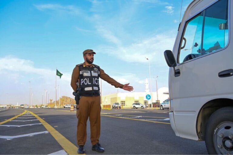 نصب-واحتيال.-ضبط-مقيم-لنشره-إعلانات-حج-وهمية-في-الرياض